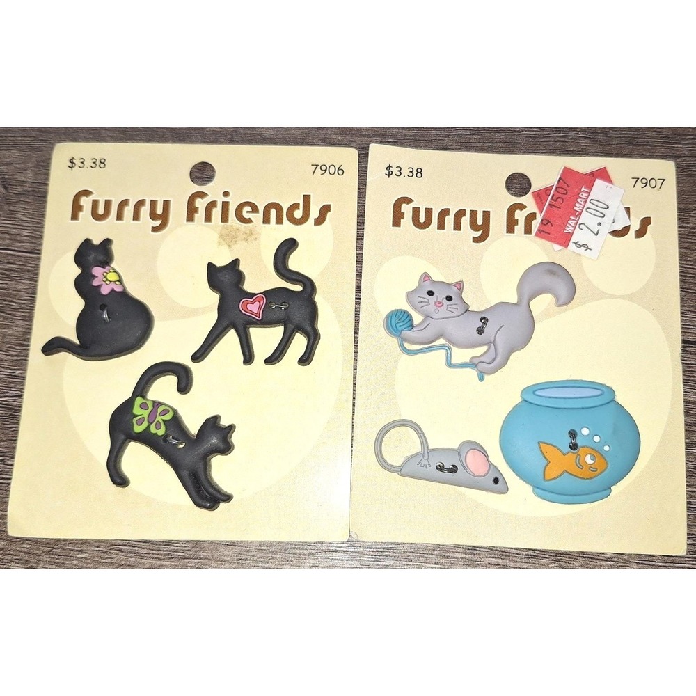 Vtg‎ Le Bouton Furry Friends Novelty Buttons Cats Mouse Fish 7906 7907 Lot of 2